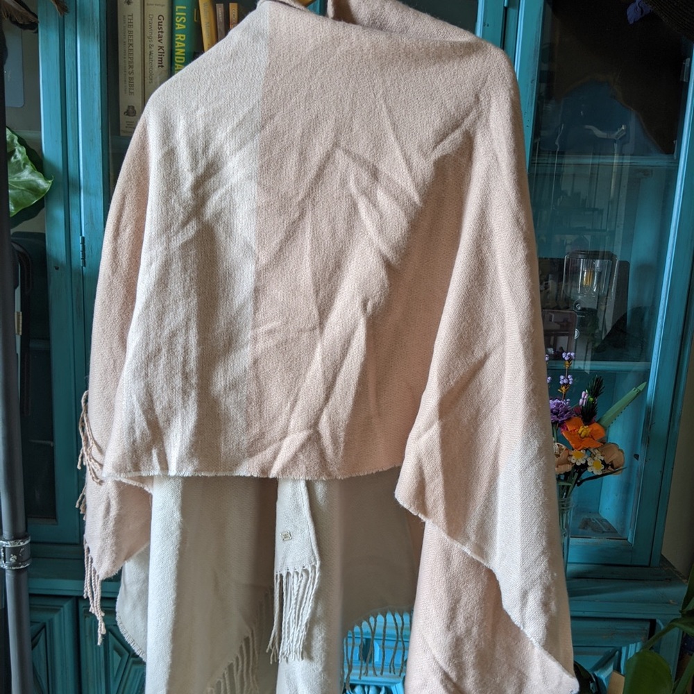 Pink and Cream Wrap